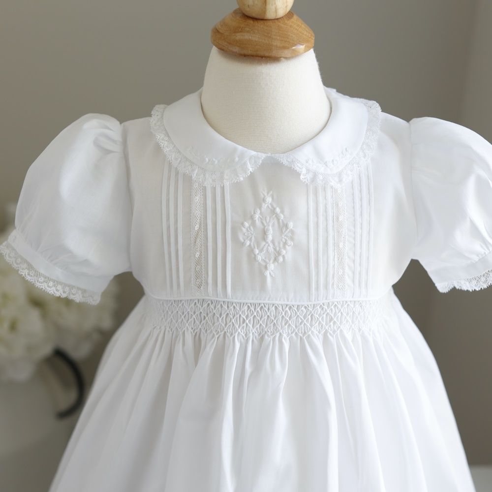 Feltman Brothers White Dress Smocked Flower Girl Perfect New Beautiful!! - Picture 2 of 8